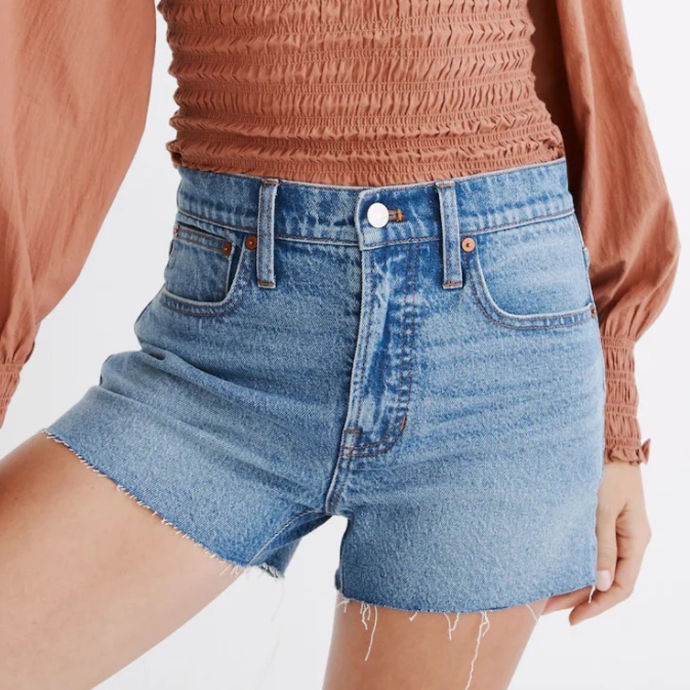 NWOT Madewell ‘The Perfect Jean Shorts” Denim Shorts in medium wash